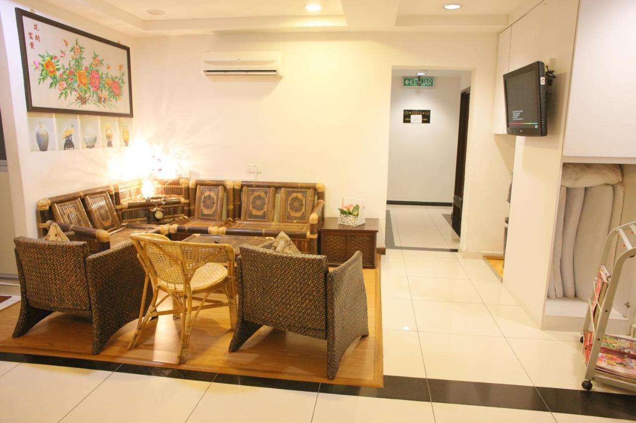 N K Hotel Muar Exterior foto